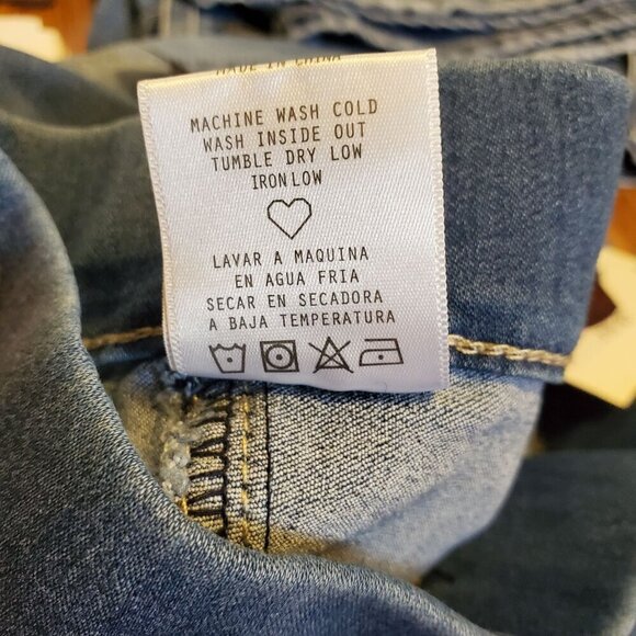 Cello Deluxe Comfort Stretch Size Medium Blue Flare Jeans RN#129203 Acid wash - Picture 13 of 14